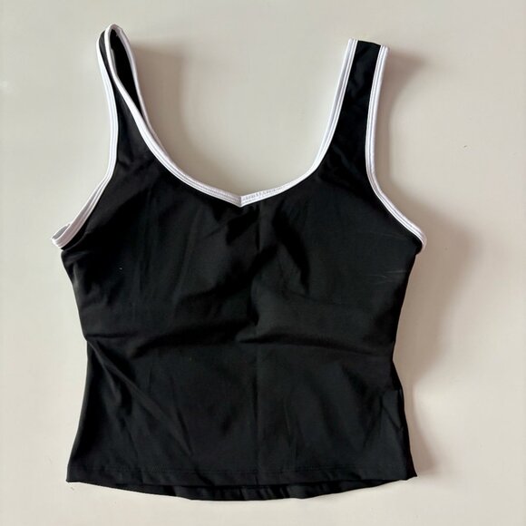 alo crop tank - Picture 2 of 2